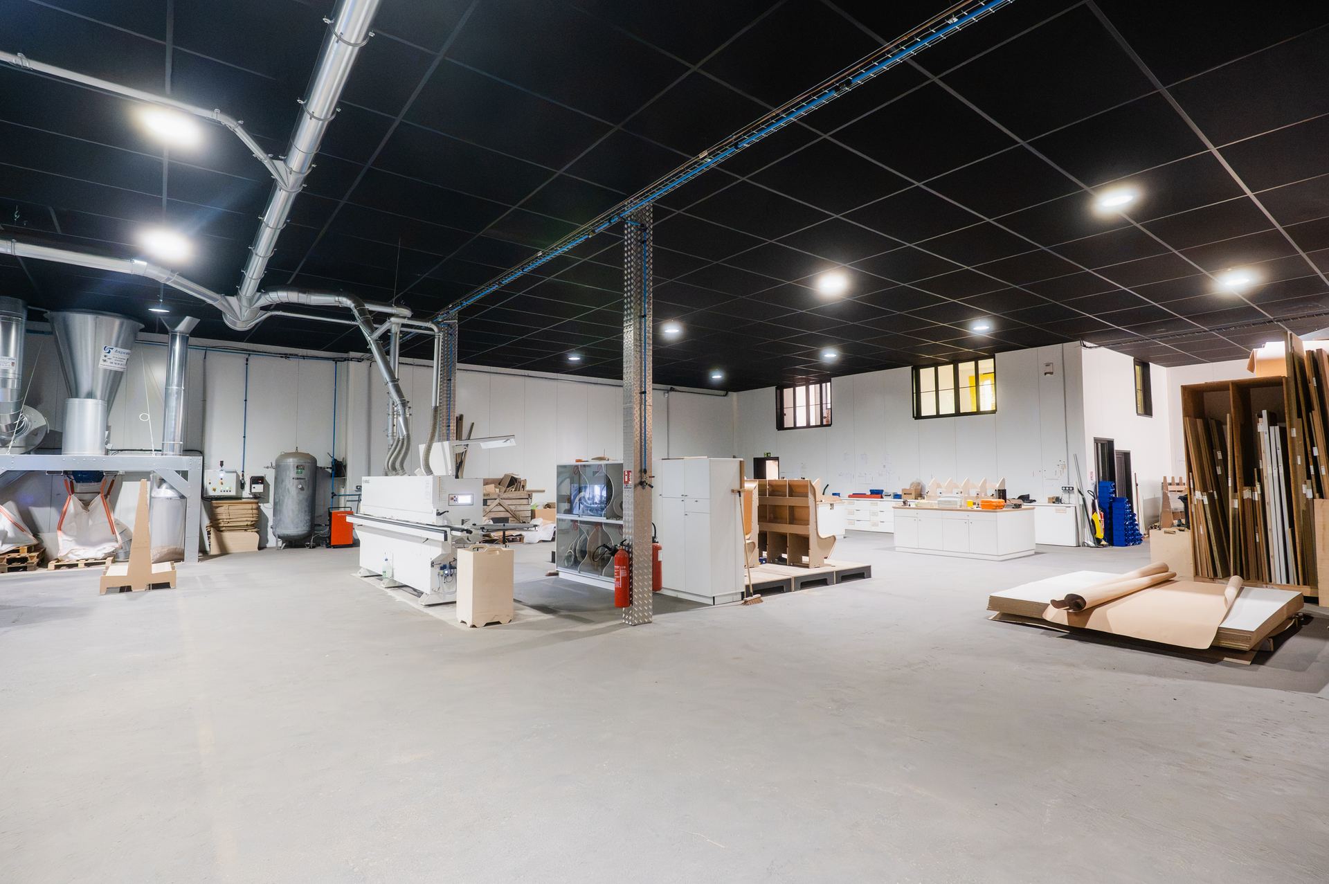 Vue d'ensemble de l'atelier MOCO Agencement